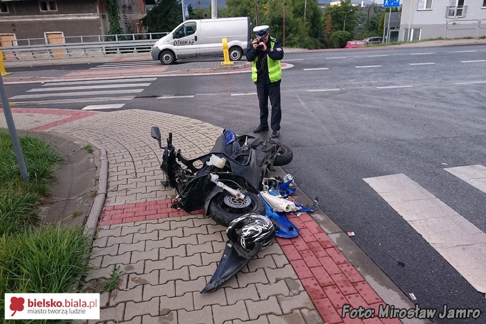 Zderzenie skutera z osobówką - foto