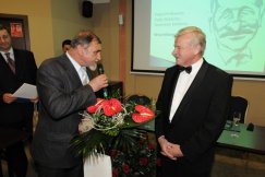 Rektor chce być senatorem