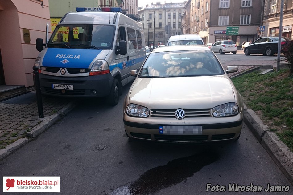 Samochodowe domino na Stojałowskiego - foto