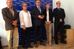 Chcą zmieniać standardy polityki - foto