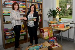 Zbierają książki dla chorych dzieci