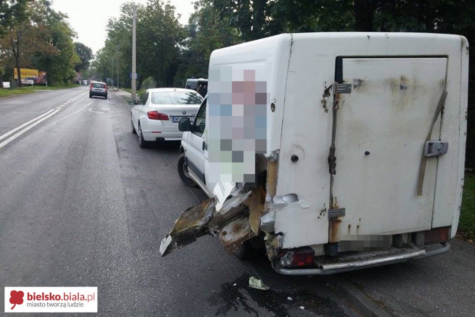 Kolizja na Cieszyńskiej - foto