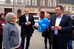 Nowoczesny bus bez głównego lidera - foto