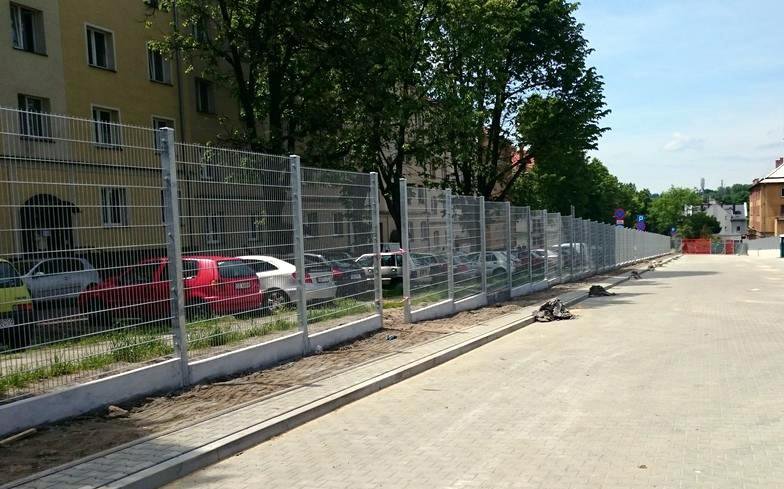 Ile kosztuje upór urzędników?