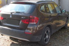 BMW X1 z przebitym numerem - foto