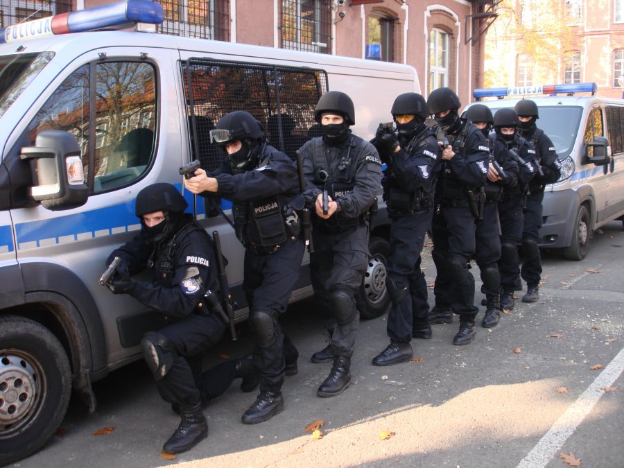 Odparli atak na koszary - foto