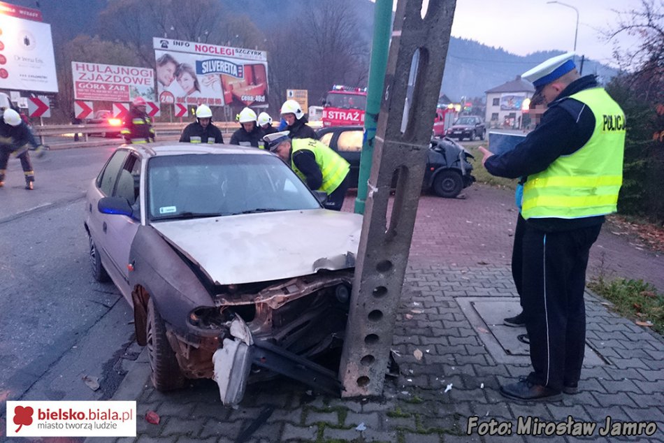 Zderzenie osobówek w Szczyrku - foto