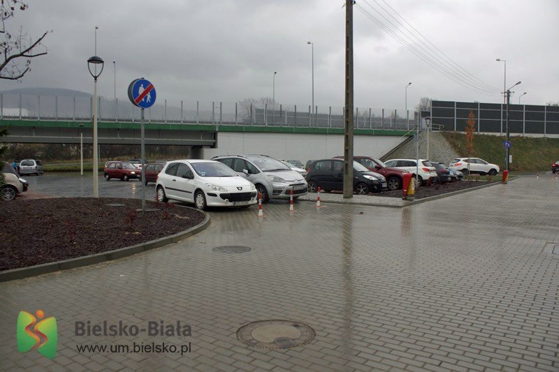 Łatwiej zaparkować przy Skowronków