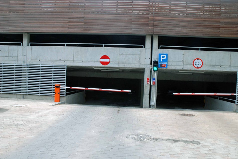 Podziemny tunel połączy parkingi