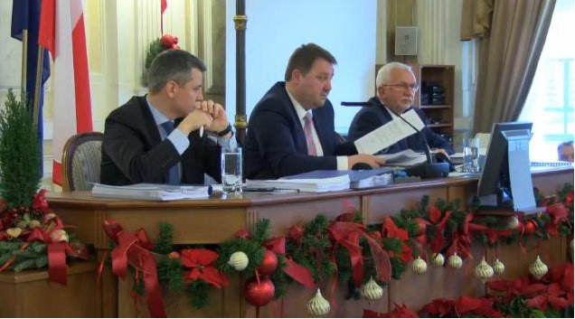 Budżet sklejony na miarę czasów