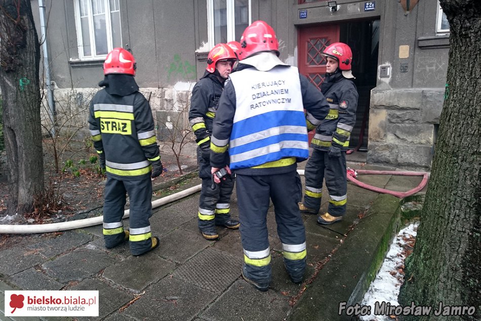 Zadymienie mieszkania kamienicy - foto