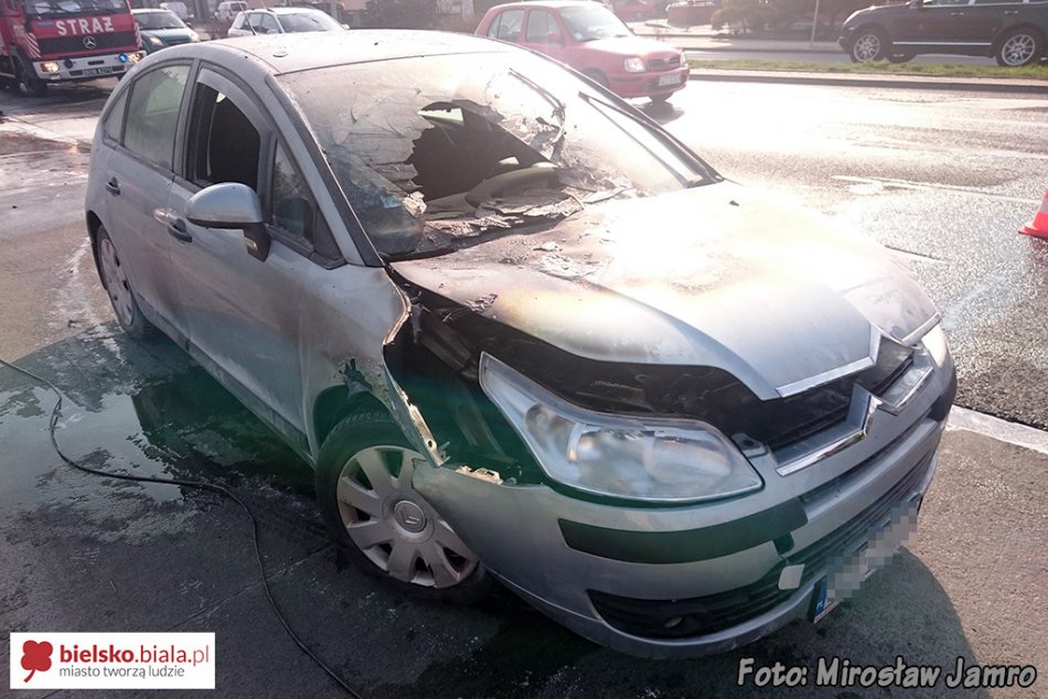 Pożar samochodu na Partyzantów - foto