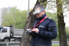 Drony kontrolują ruch drogowy