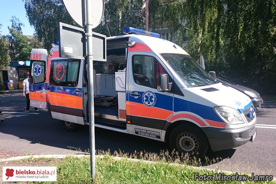 Nieprzytomną odwieziono do szpitala - foto