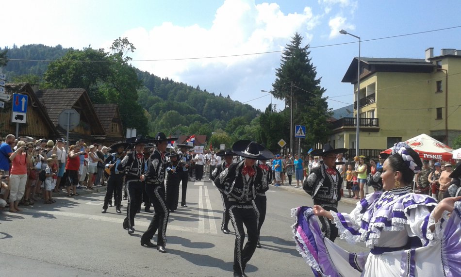 Cały świat tańczy w Beskidach