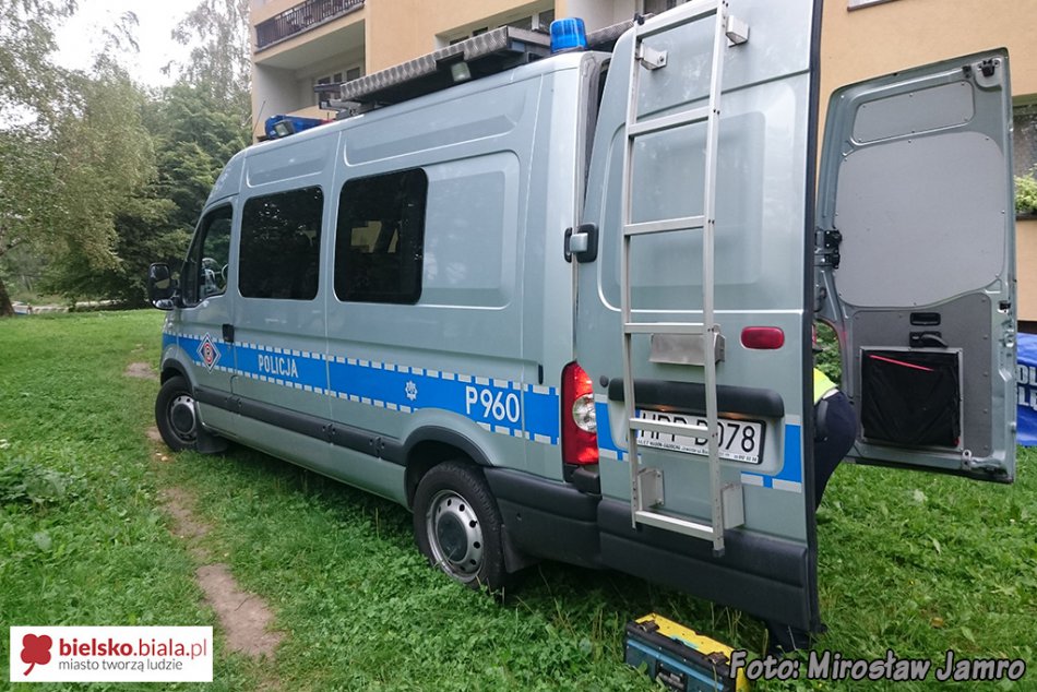 Spadł z szóstego piętra - foto