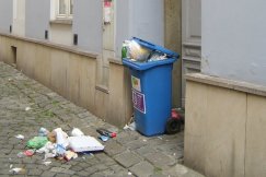 Śmieci na bielskiej starówce - foto