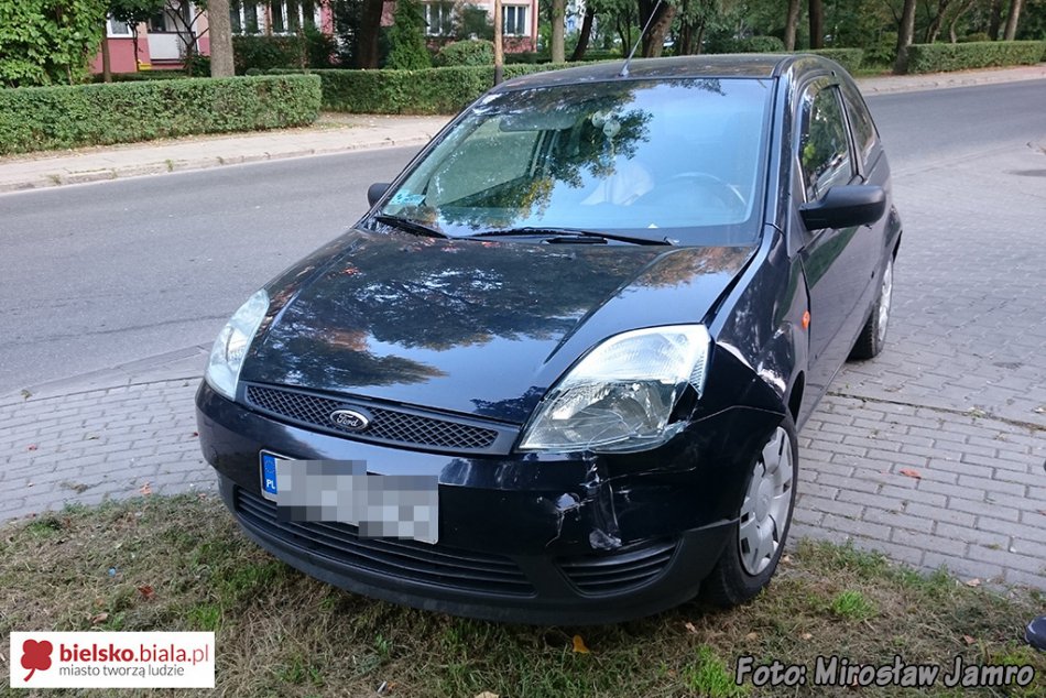 Kolizja podczas cofania - foto