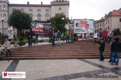 Nikłe zainteresowanie białym protestem - foto