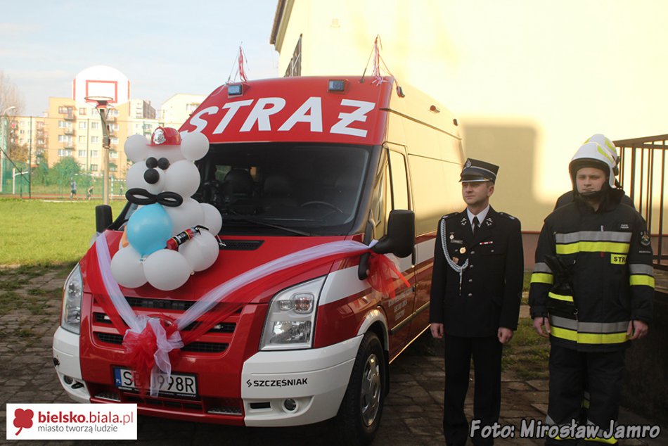 Małe cacko dla OSP Leszczyny - foto