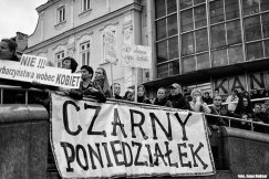 Drugi Czarny Protest na placu Chrobrego