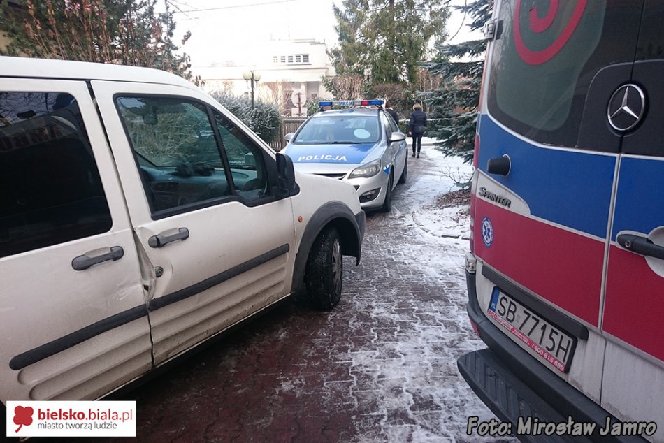 Zderzył się z karetką pogotowia - foto