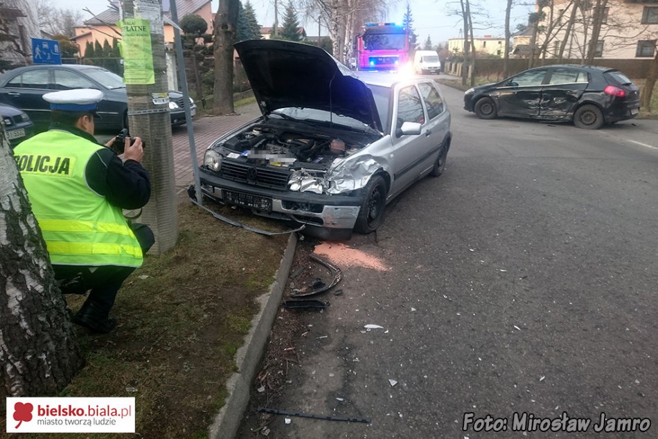 Zderzenie aut w Jasienicy - foto