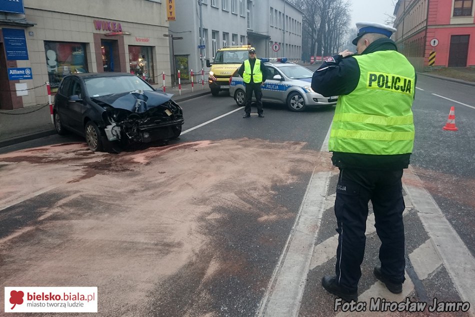 Szklanka na bielskich drogach - foto