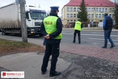 Zderzenie ciężarówki z osobówką - foto