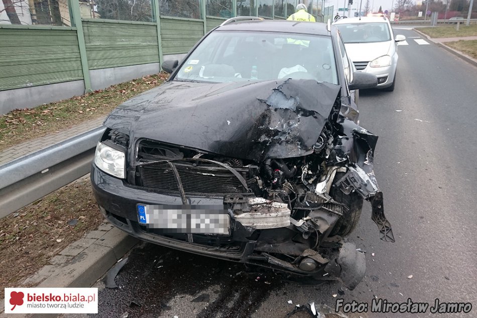 Hamował w ostatniej chwili - foto