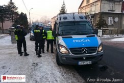 Uderzył w jadący radiowóz - foto