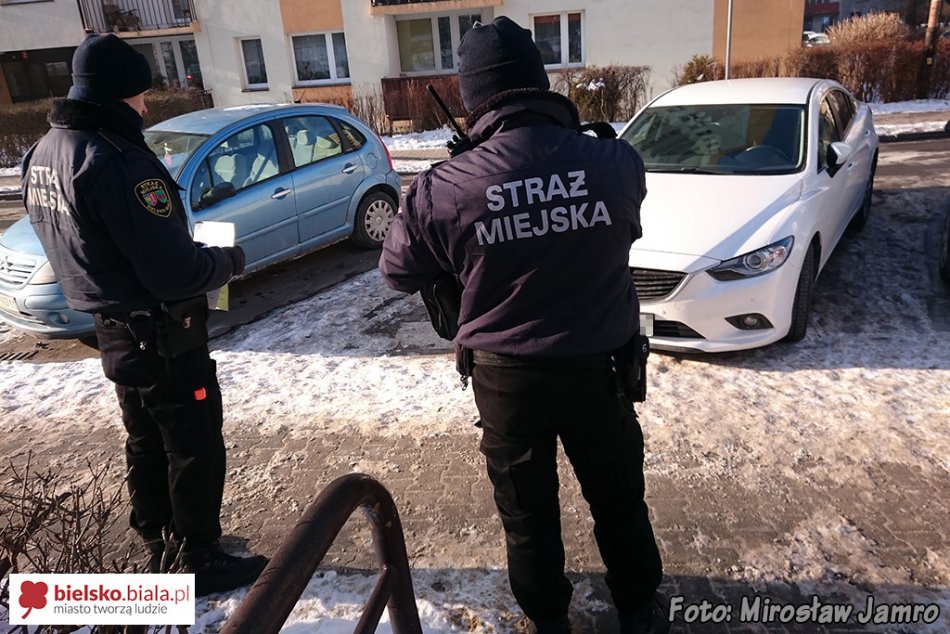 Zaparkowała na przejściu - foto