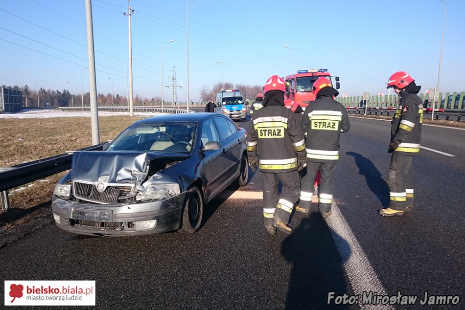 Staranował barierę na zakręcie śmierci - foto