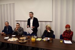 SLD i PiS po sąsiedzku - foto