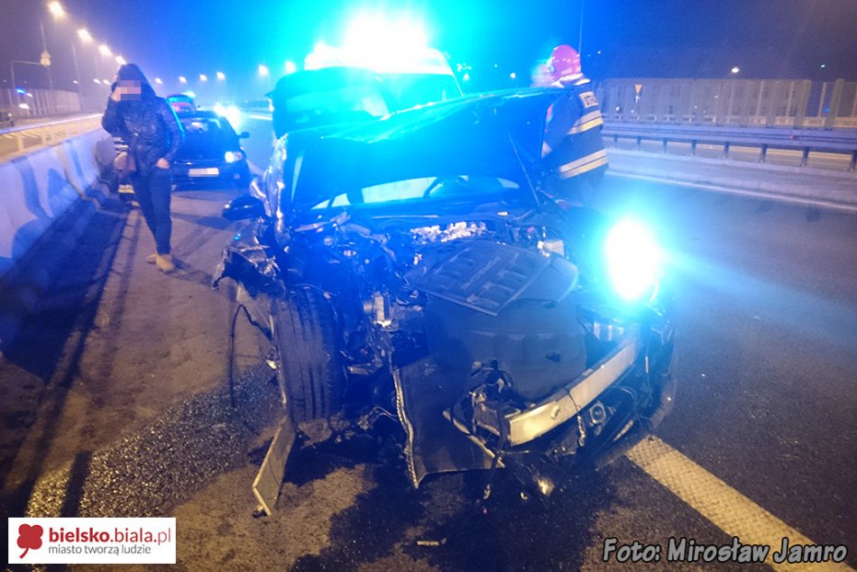 Rozbił porsche o barierę - foto