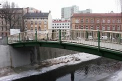 Bielski mostek miłości z iluminacją