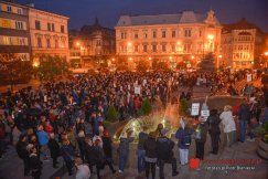 Czarny Protest z chochlami i patelniami