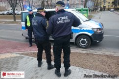 Potrącił pieszą na parkingu - foto