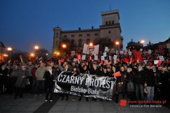 Czarny Protest w Dniu Kobiet - foto