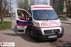 Położył motocykl na jezdni - foto
