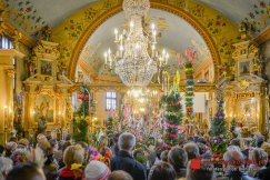 Tradycja urzekająca kolorami - foto