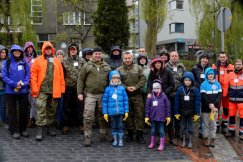 Pieniądze leżą na brzegu - foto