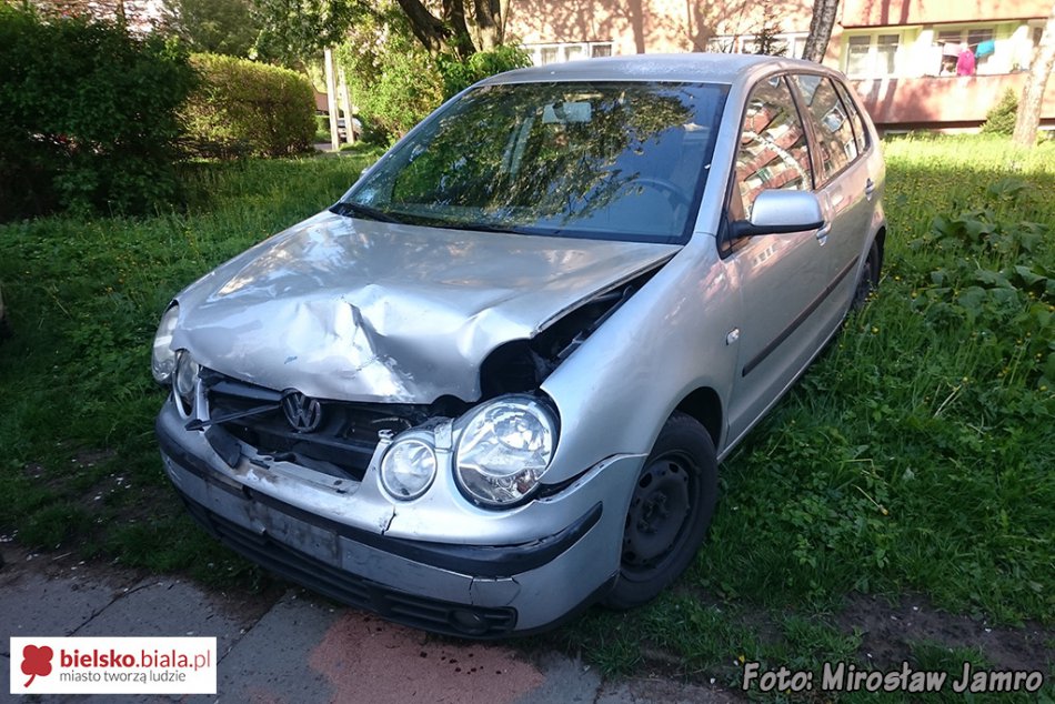 Zaparkowane auto przyczyną kolizji? - foto