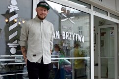 Pan Brzytwa zaczął golić - foto