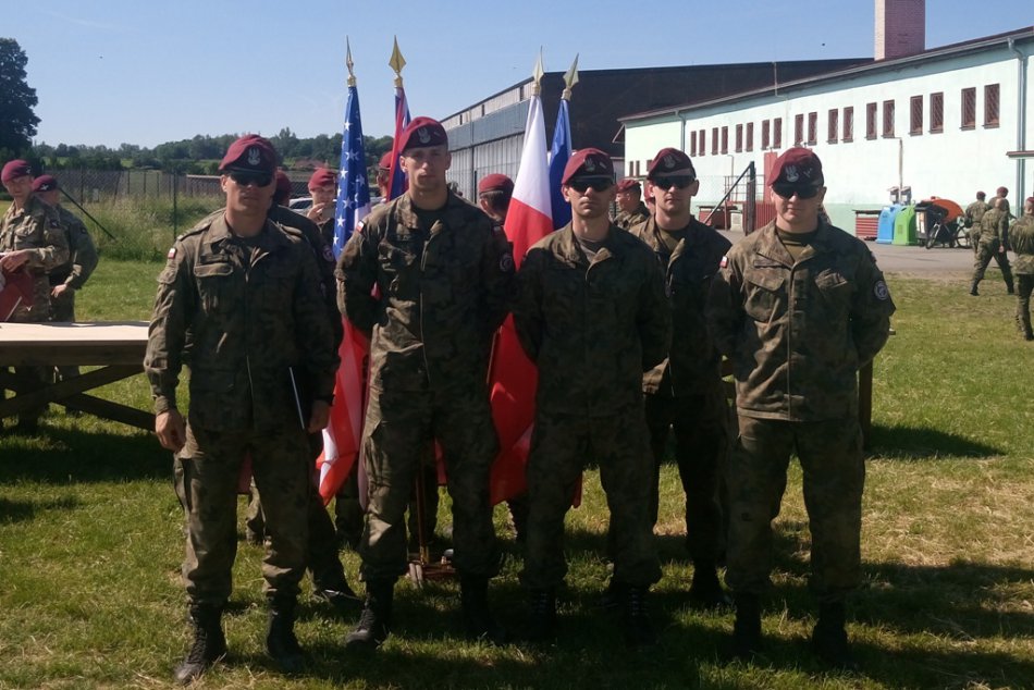 Bielscy spadochroniarze w Czechach - foto