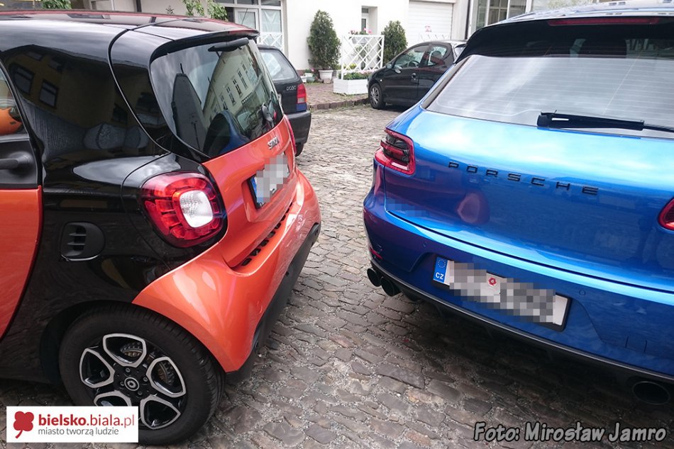 Smart kontra porsche - foto