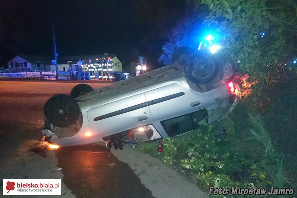 Pijany Turek dachował autem - foto