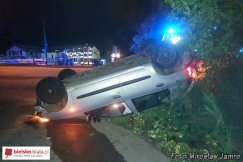 Pijany Turek dachował autem - foto