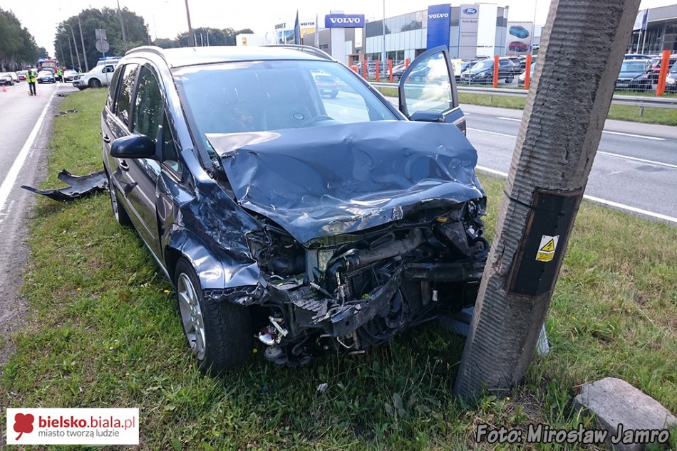 Zderzenie aut na Warszawskiej - foto
