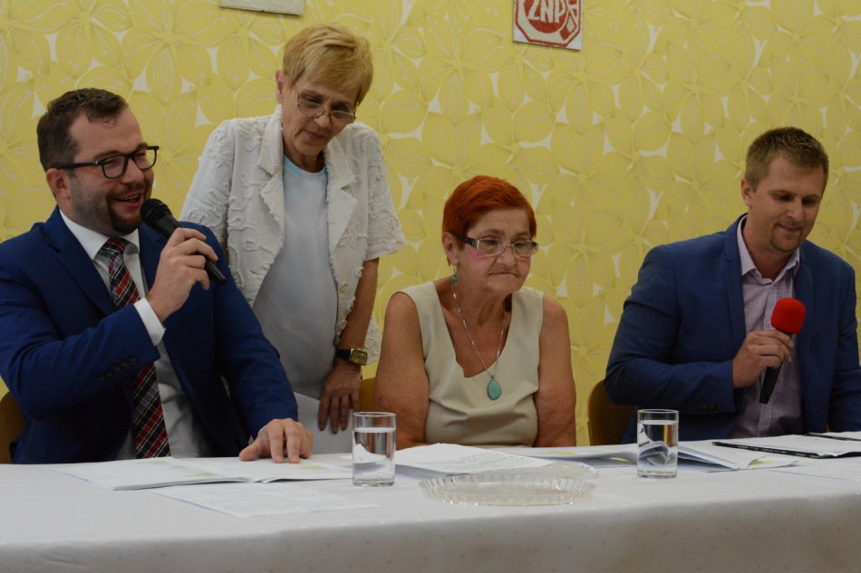 Poseł PiS w roli Pana Młodego - foto